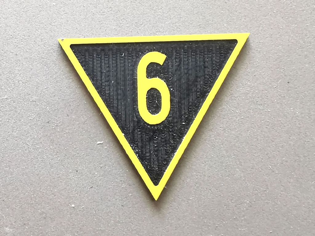 Geschwindigkeitsvoranzeiger Zs 3v, gelb/schwarz, Spitze unten 6  30 mm, 2-Schicht-Kunststoff
