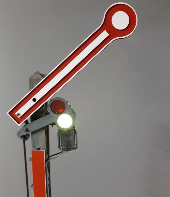 Signalflügel lang für LGB-Signal 99 mm, 2-teilig 37 x 99 mm, 2-Schicht-Kunststoff