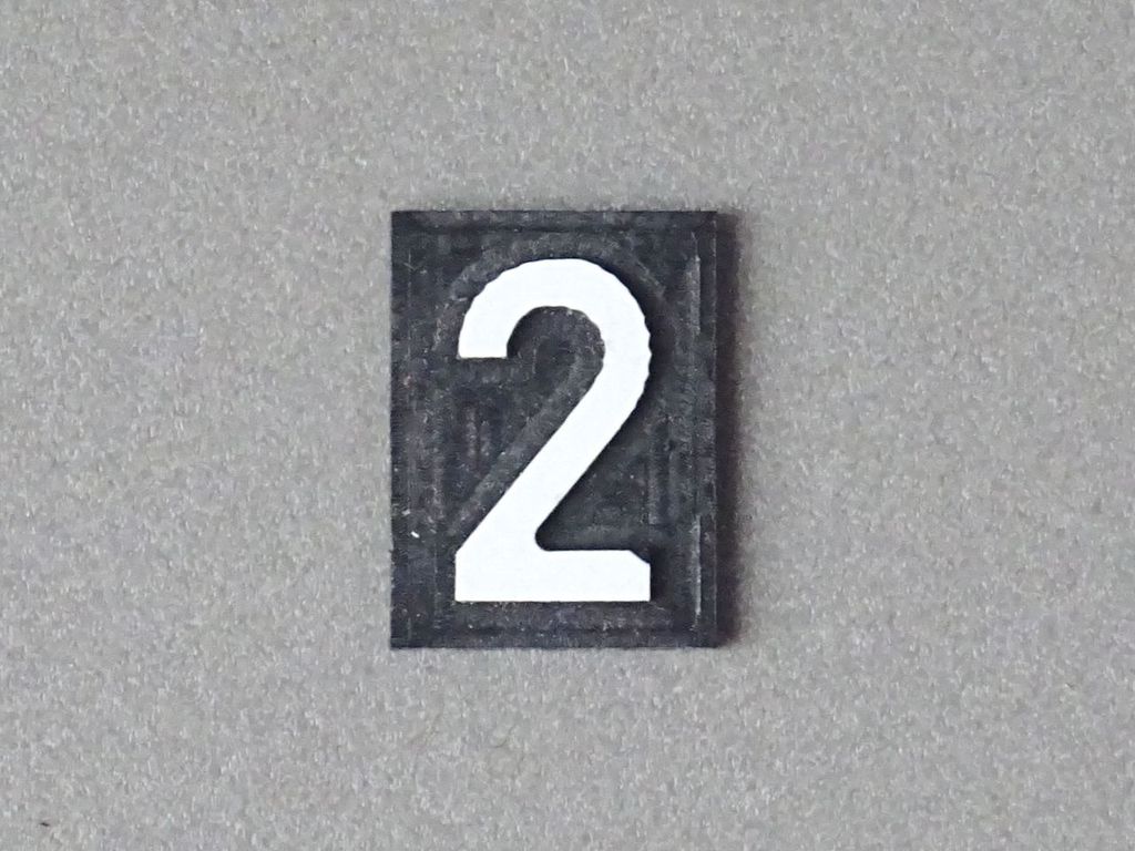 Schild Wagen-Klasse 2 9 x 12 mm, 2-Schicht-Kunststoff