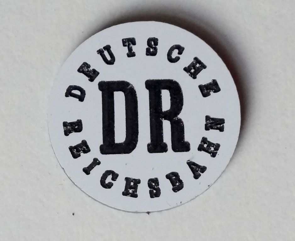 DR-Zeichen rund groß schwarz auf weiss D = 20 mm, 2-Schicht-Kunststoff