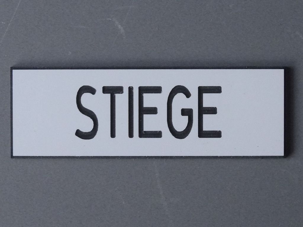 Stiege 60 x 20 mm, 2-Schicht-Kunststoff