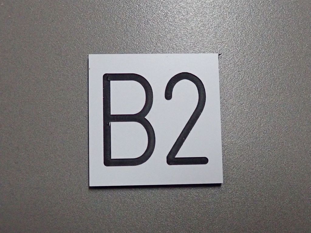 Stellwerkschild B 2 29 x 29 mm, 2-Schicht-Kunststoff