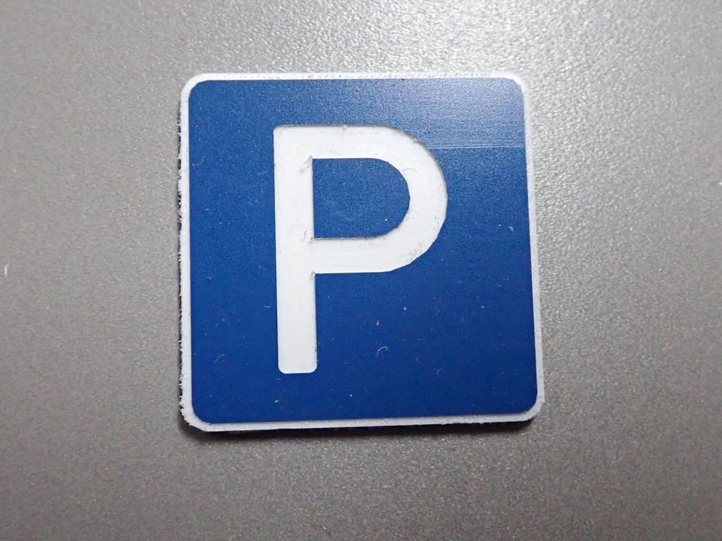Verkehrsschild Parkplatz 27 x 27 mm 2-Schicht-Kunststoff