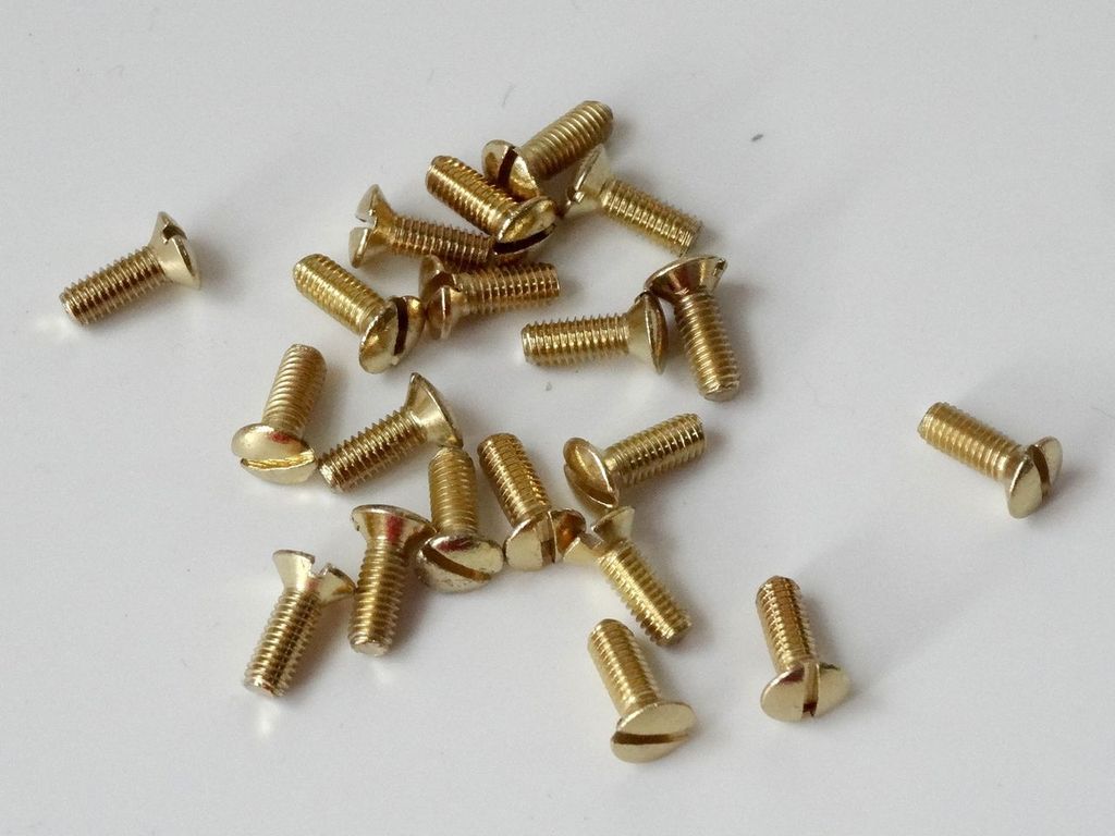 Ersatzschrauben für Massoth-Gleisverbinder, 20 Stk.