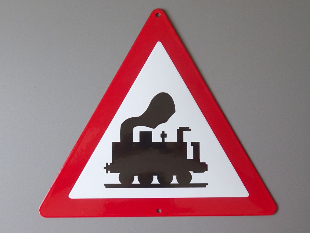 Verkehrsschild mit Dampflok Kantenlänge 250 mm Emaille