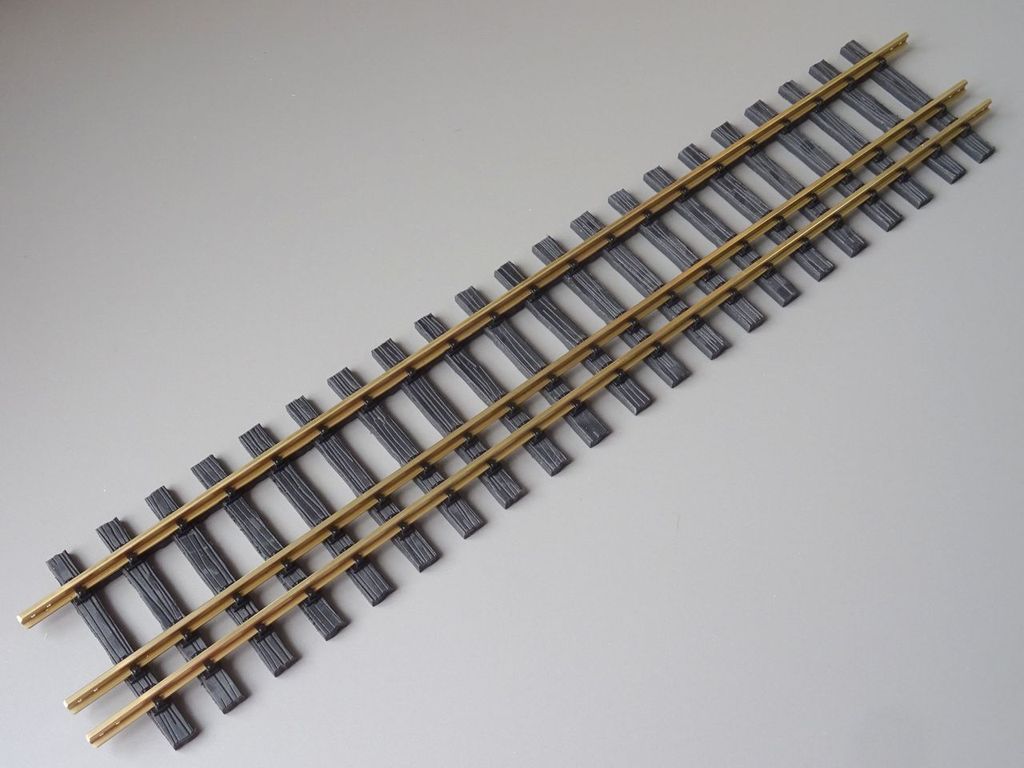 Dreischienengleis Gerade 600 mm 45/64 mm
