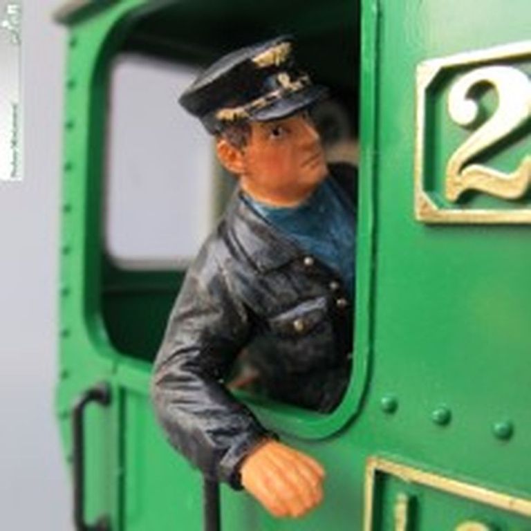 Lokführer am Fenster rechts 1:22,5
