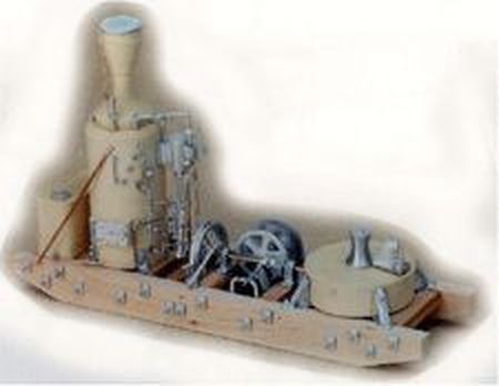 Dampf-Winde mit Kobelschornstein, Holzwassertank, mit Zusatzwinde