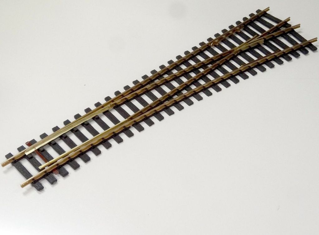 Regelspurweiche 64 mm, R 3m, 15° rechts, Bausatz