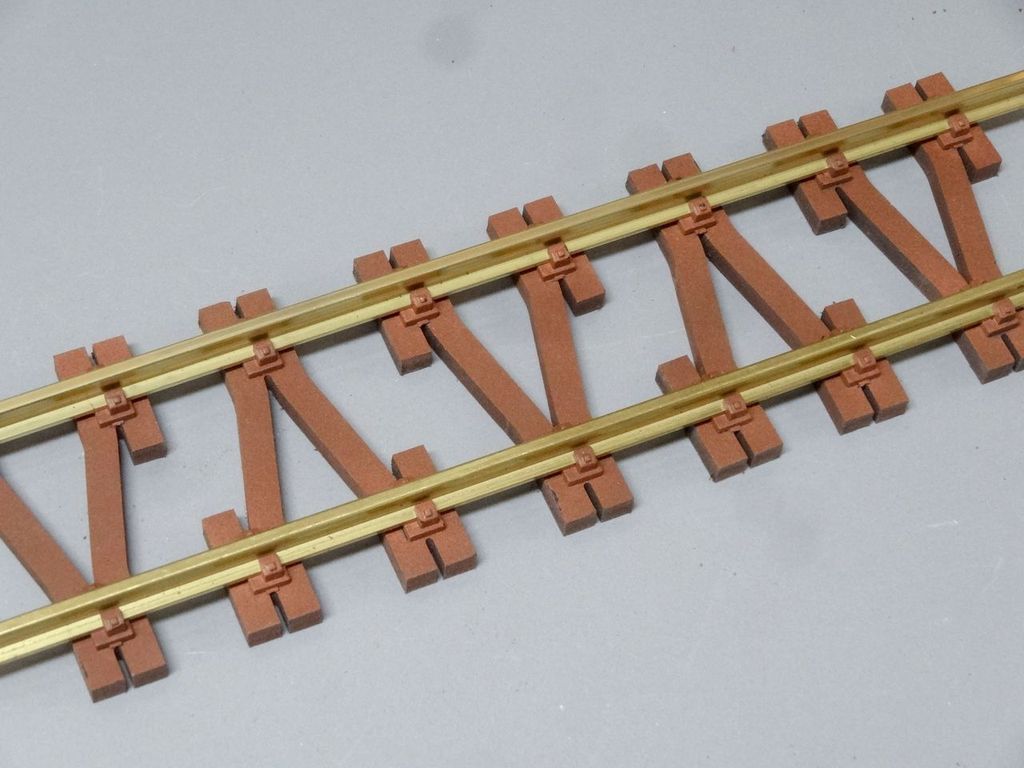 Y-Stahlschwellen 45 mm, 33 Stück 77 x 49 x 6 mm, Abstand 33 mm