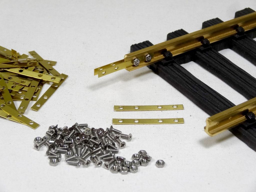 Schienenverbinder Regelspurgleis 8 Laschen 38 x 4 x 0,5 mm