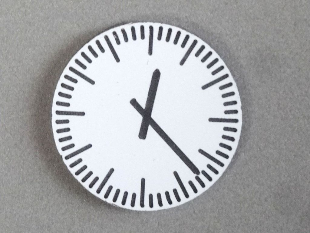 Bahnhofsuhr-Zifferblatt D = 18 mm, 2-Schicht-Kunststoff