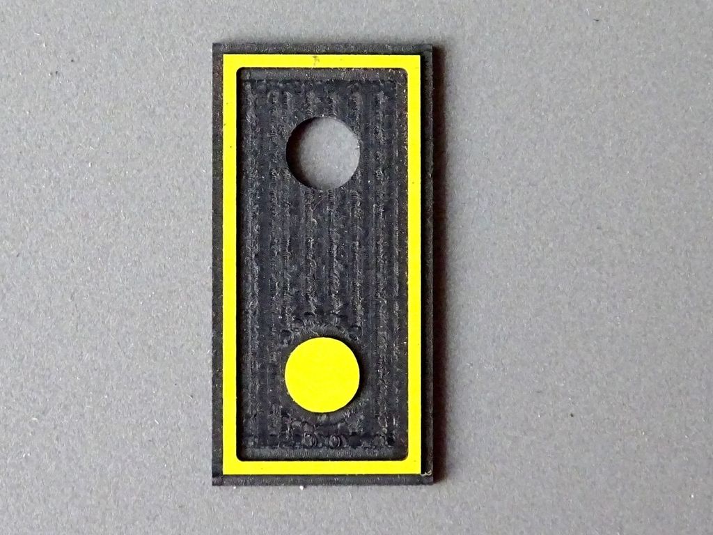 Bahnübergangssignal 36 x 18 mm, 2-Schicht-Kunststoff