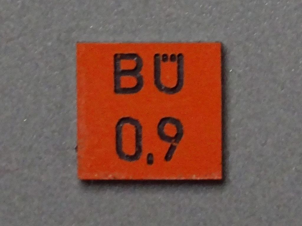 Zusatzschild BÜ 0,9, orange 9,5 x 8,5 mm, 2-Schicht-Kunststoff