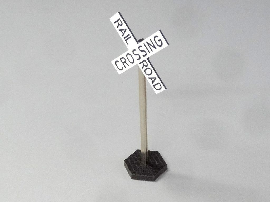 Railroad Crossing Kreuzform 55 x 55 mm, 2-Schicht-Kunststoff