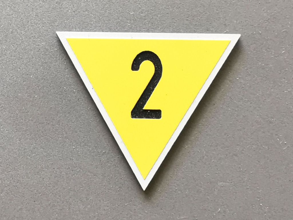 Langsamfahrankündigungsscheibe Lf 1, Spitze unten 2  30 mm, 3-Schicht-Kunststoff