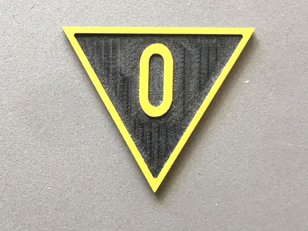 Geschwindigkeitsvoranzeiger Zs 3v, gelb/schwarz, Spitze unten 0  30 mm, 2-Schicht-Kunststoff