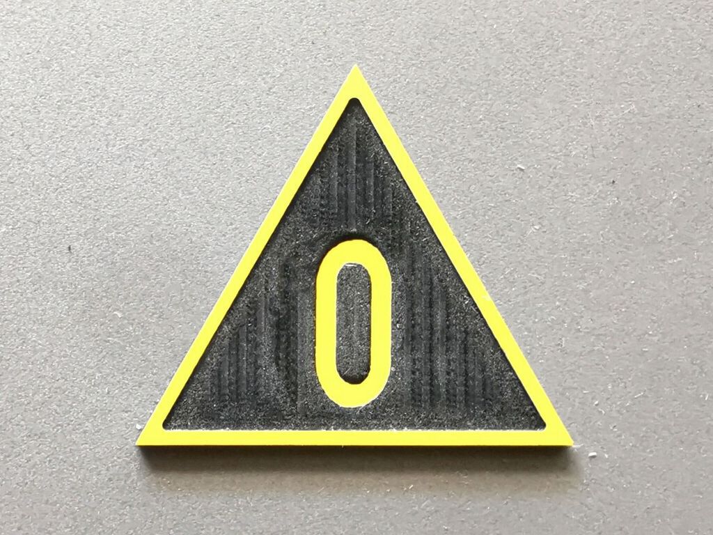 Geschwindigkeitsvoranzeiger Zs 3v, gelb/schwarz, Spitze oben 0  30 mm, 2-Schicht-Kunststoff