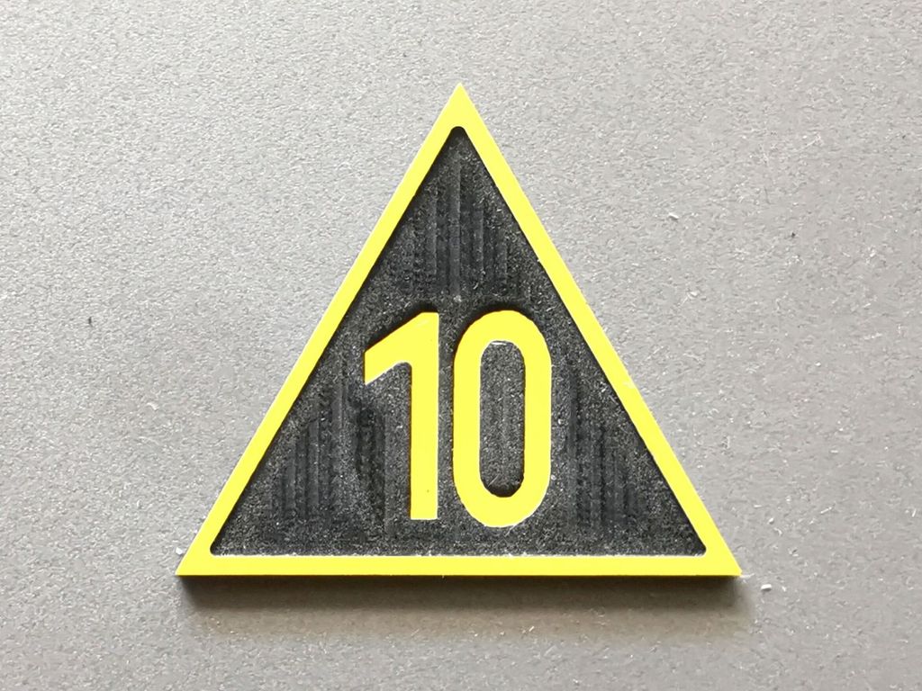Geschwindigkeitsvoranzeiger Zs 3v, gelb/schwarz, Spitze oben 10  30 mm, 2-Schicht-Kunststoff