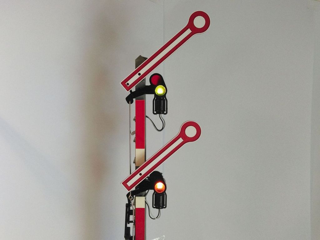 Signalflügel kurz für LGB-Signal 89 mm, 2-teilig 37 x 89 mm, 2-Schicht-Kunststoff