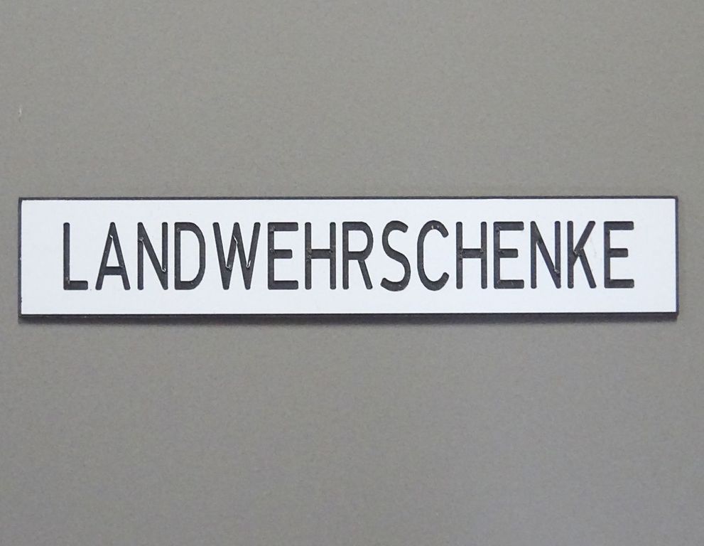 Bahnhofsschilder 4er-Set Typ L klein 15 mm hoch, 4er-Set, 2-Schicht-Kunststoff