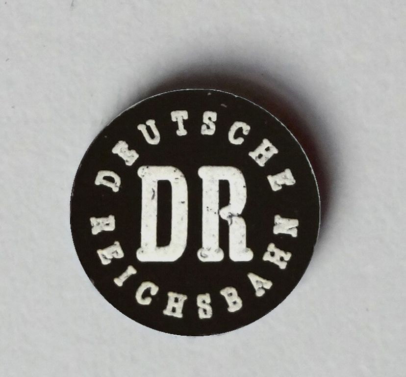 DR-Zeichen rund klein weiss auf schwarz D = 15 mm, 2-Schicht-Kunststoff
