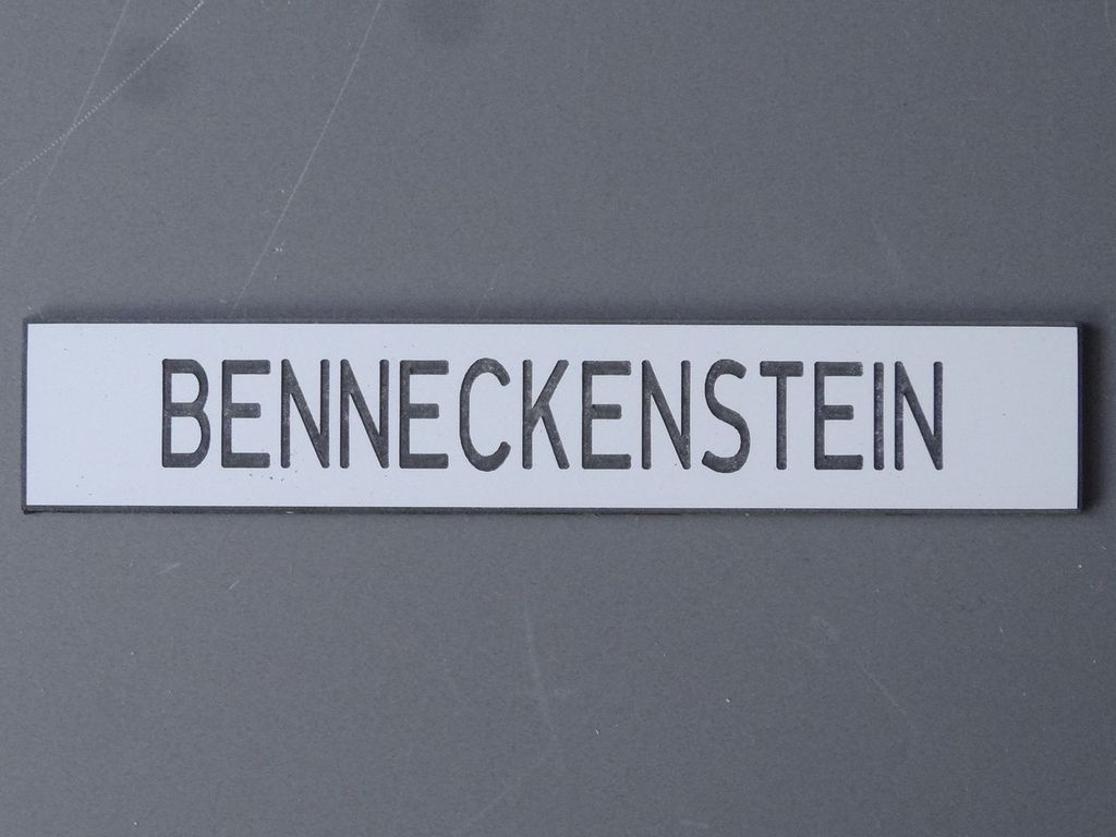 Benneckenstein 110 x 20 mm, 2-Schicht-Kunststoff