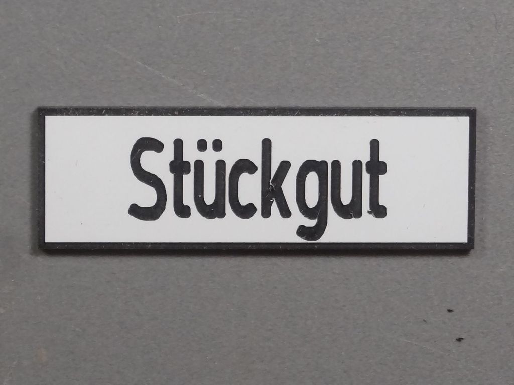 Stückgut, kleines Format 40 x 13 mm, 2-Schicht-Kunststoff