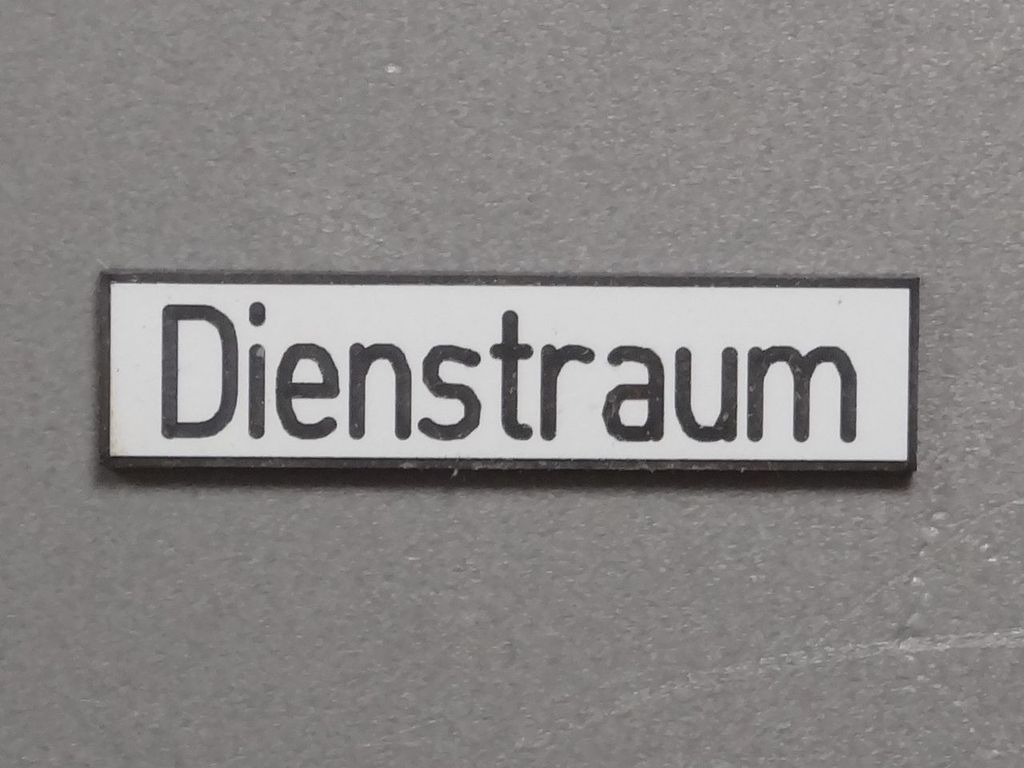 Raumschild: Dienstraum 30 x 7 mm, 2-Schicht-Kunststoff