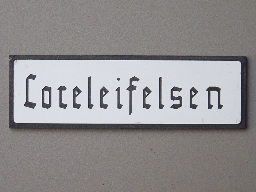 Loreleifelsen 78 x 24 mm, 2-Schicht-Kunststoff
