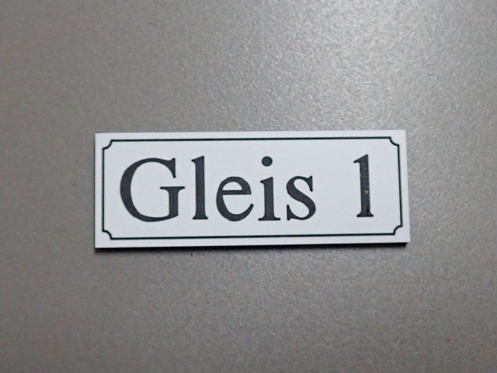 Gleisschild alte Schrift Gleis 1 44 x 16 mm, 2-Schicht-Kunststoff