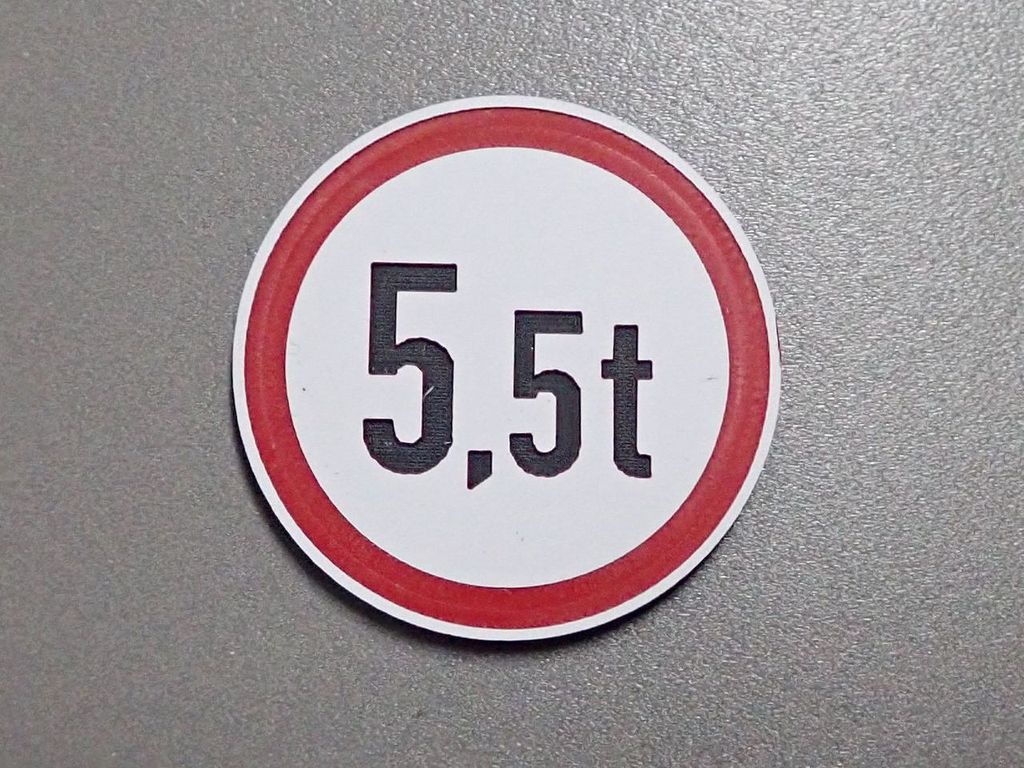 Verkehrsschild Verbot für Fahrzeuge über 5,5t 26,5 mm 2-Schicht-Kunststoff