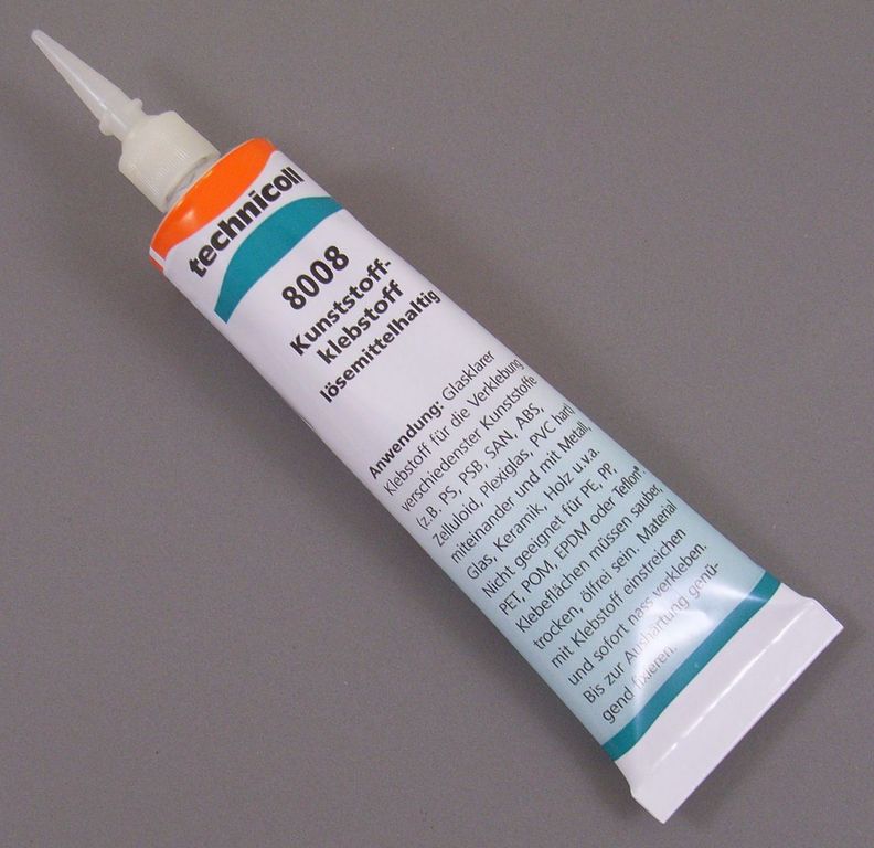 Technicoll 8008 toluolfrei  38 g Der ideale Kunststoffkleber mit Dosierspitze