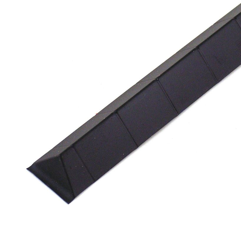 Firstziegel spitz 1:22,5 ca. 400 x 0,75 mm, Polystyrol