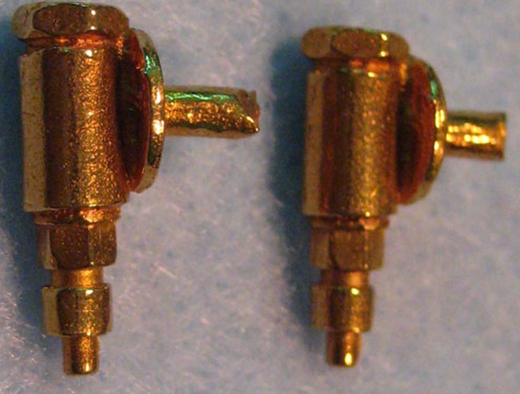 Einspeiseventile für größere Dampflokomotiven 2 Stück, Länge 16 mm, D = 4,5 mm