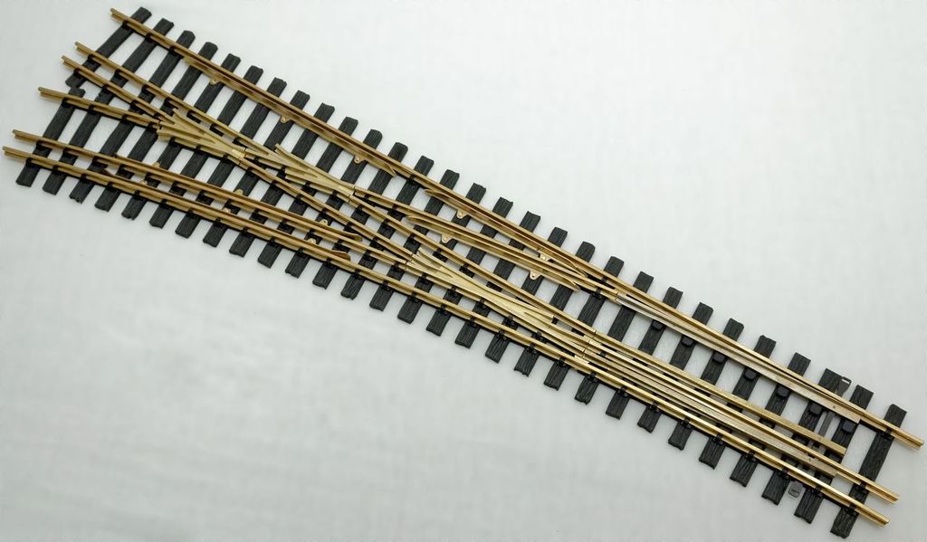 Weiche 45/64 mm R 3m, 15° links, außen Schmalspur, Fertigmodell
