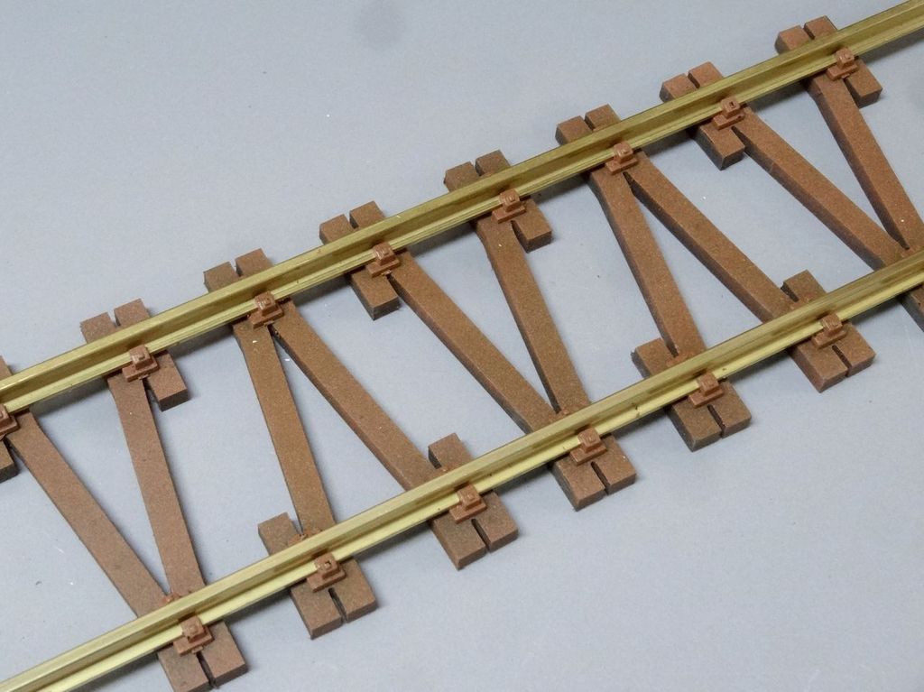 Y-Stahlschwellen 64 mm, 33 Stück 96 x 49 x 6 mm, Abstand 33 mm