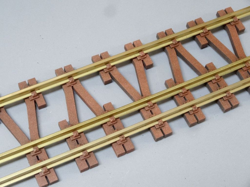 Y-Stahlschwellen 45/64 mm, 33 Stück 96 x 49 x 6 mm, Abstand 33 mm