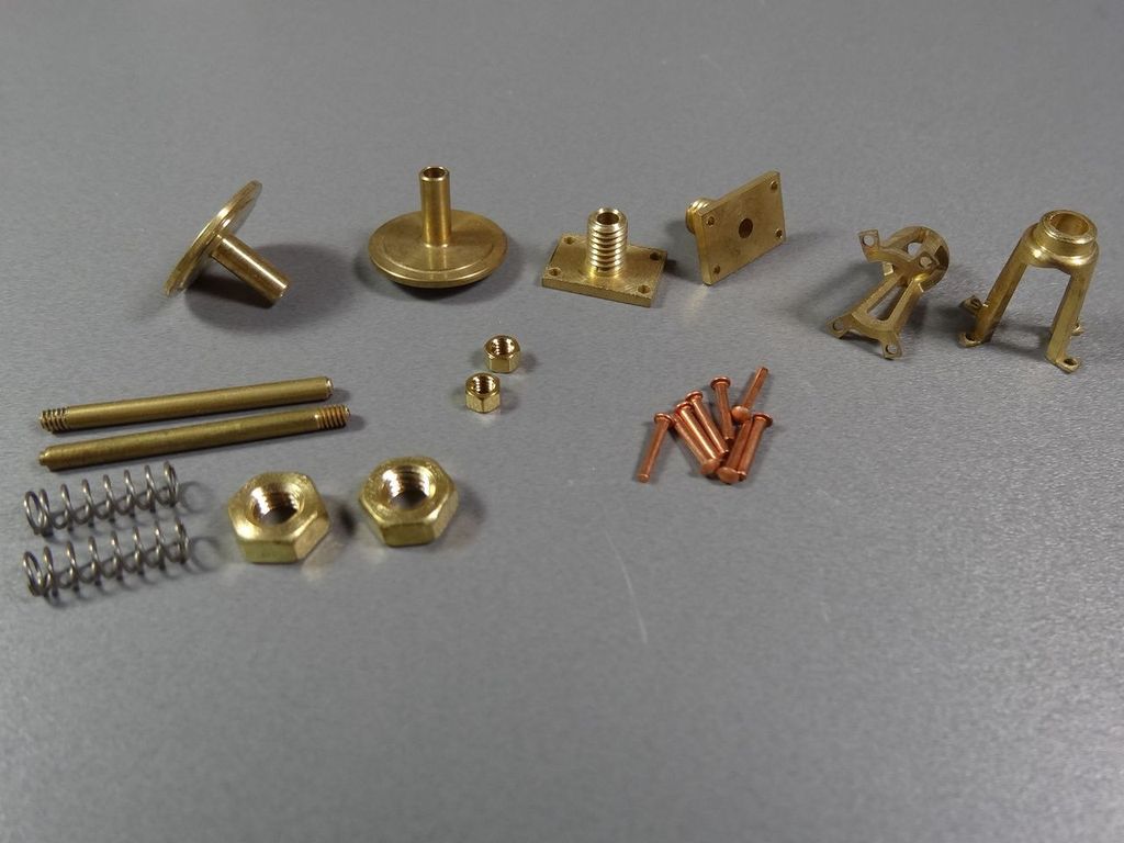 Korbpuffer 1:32, 1 glatter und 1 abgerundeter Puffer